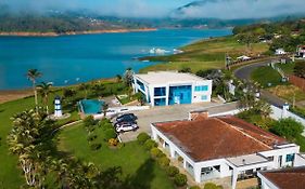Hotel Blue Palace